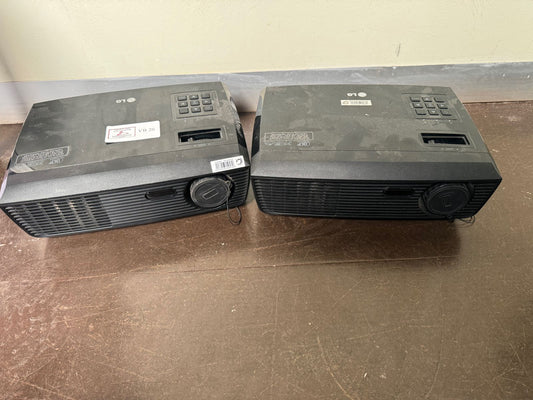 VB 26: 2x Projectors