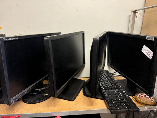 VB43: 4x Monitors