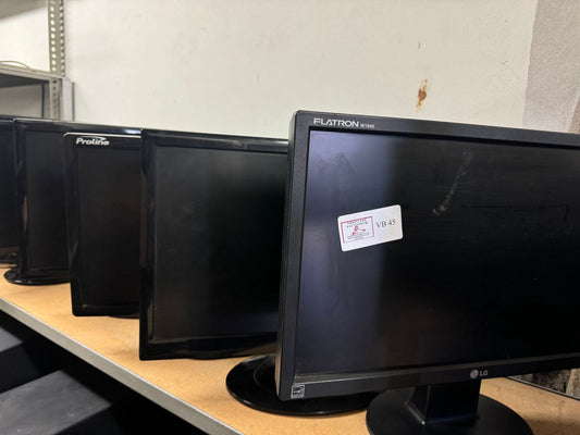 VB 45: 4x Monitors