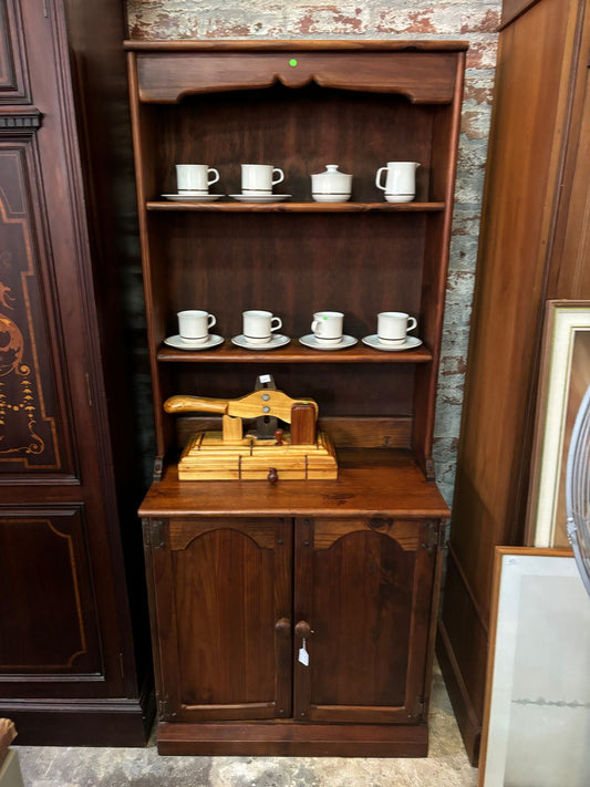 Lot 93: Cabinet