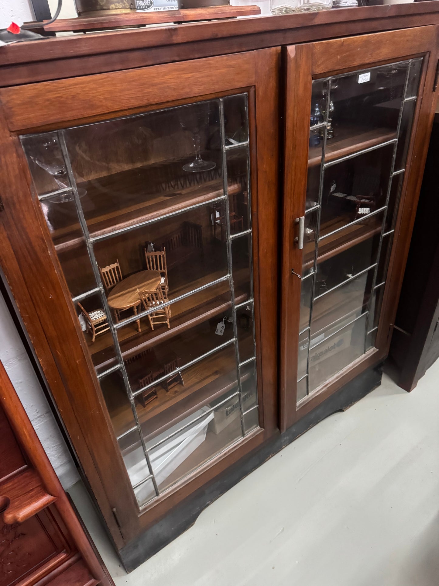 Lot 31. Vintage Display Cabinet with LED Glass